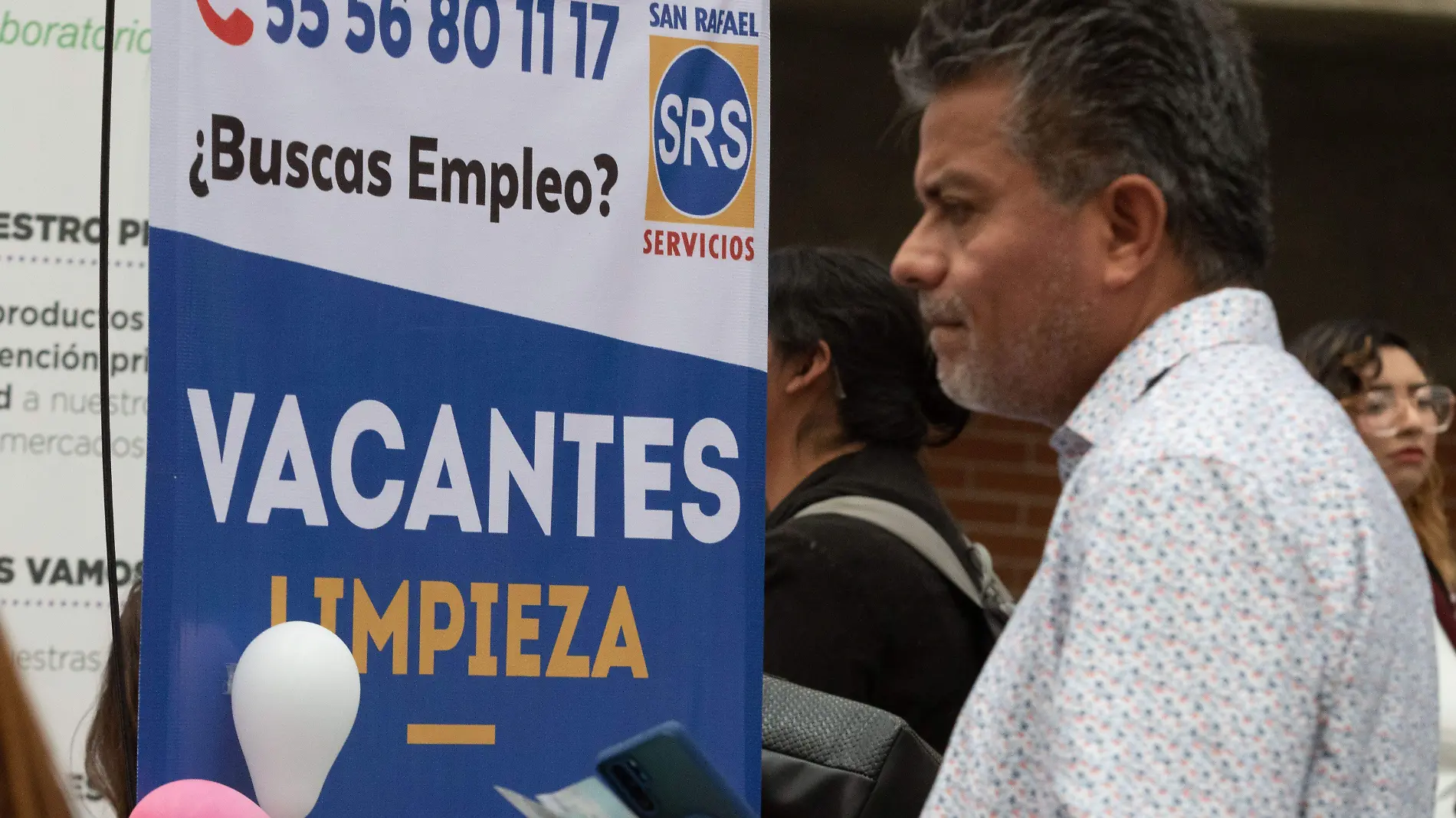 Búsqueda de empleo cuartoscuro